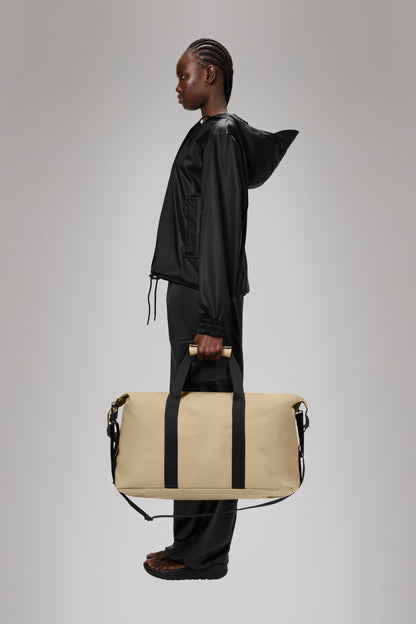 RAINS Hilo Weekend Bag Sand Weekender