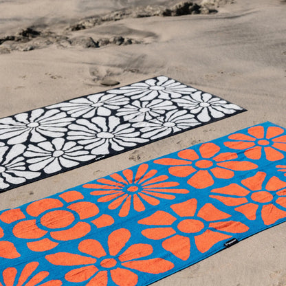 Organic Beach Towel: Big Flowers Stellar Orange Nomadix
