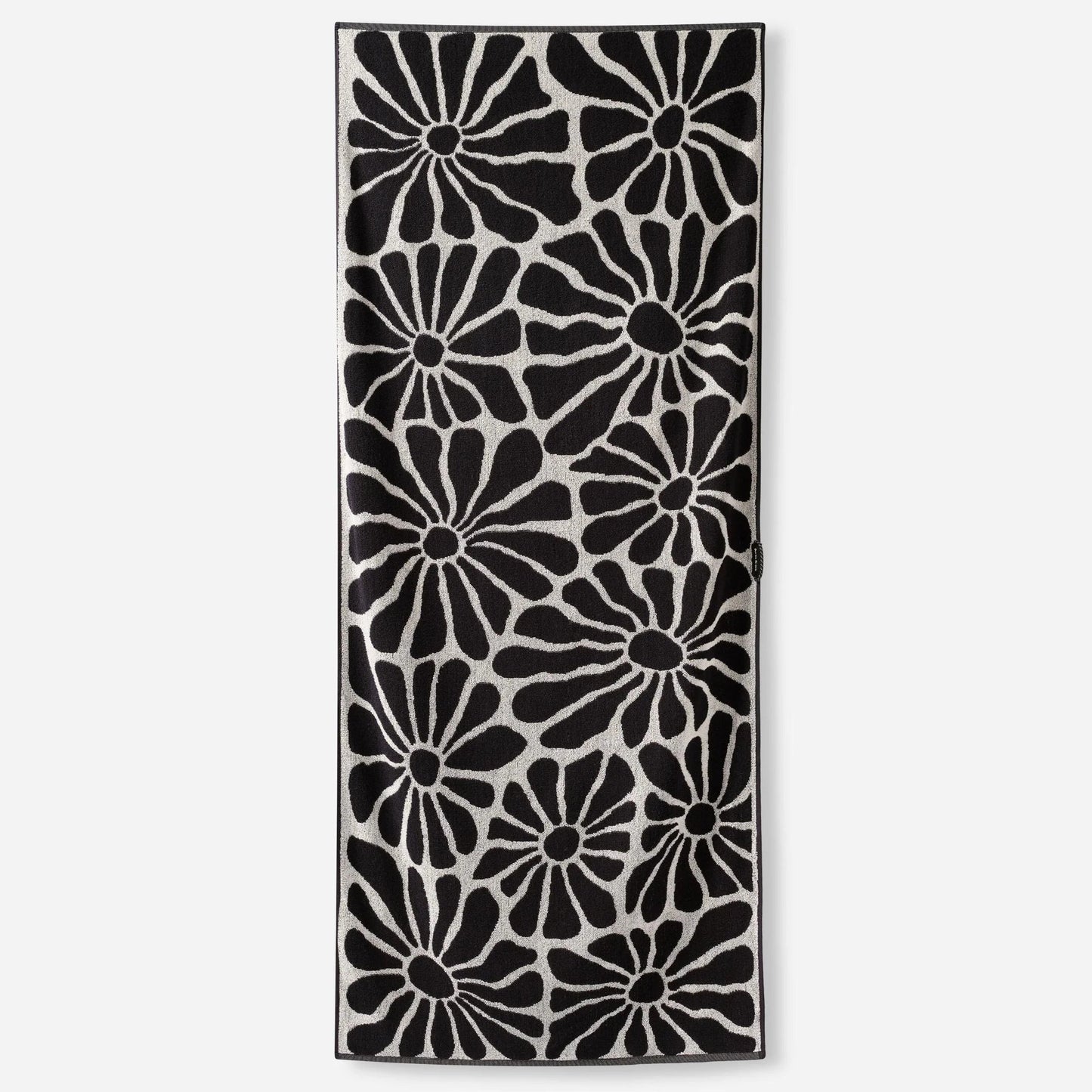 Organic Beach Towel: Lazy Daisy Black Nomadix