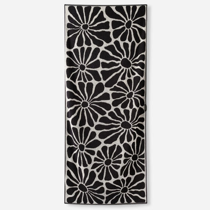 Organic Beach Towel: Lazy Daisy Black Nomadix