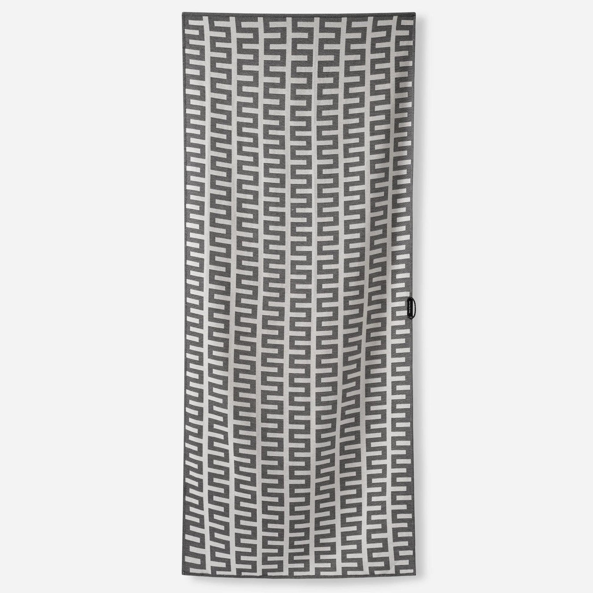 Organic Travel Towel: Modern Switchback Black Nomadix