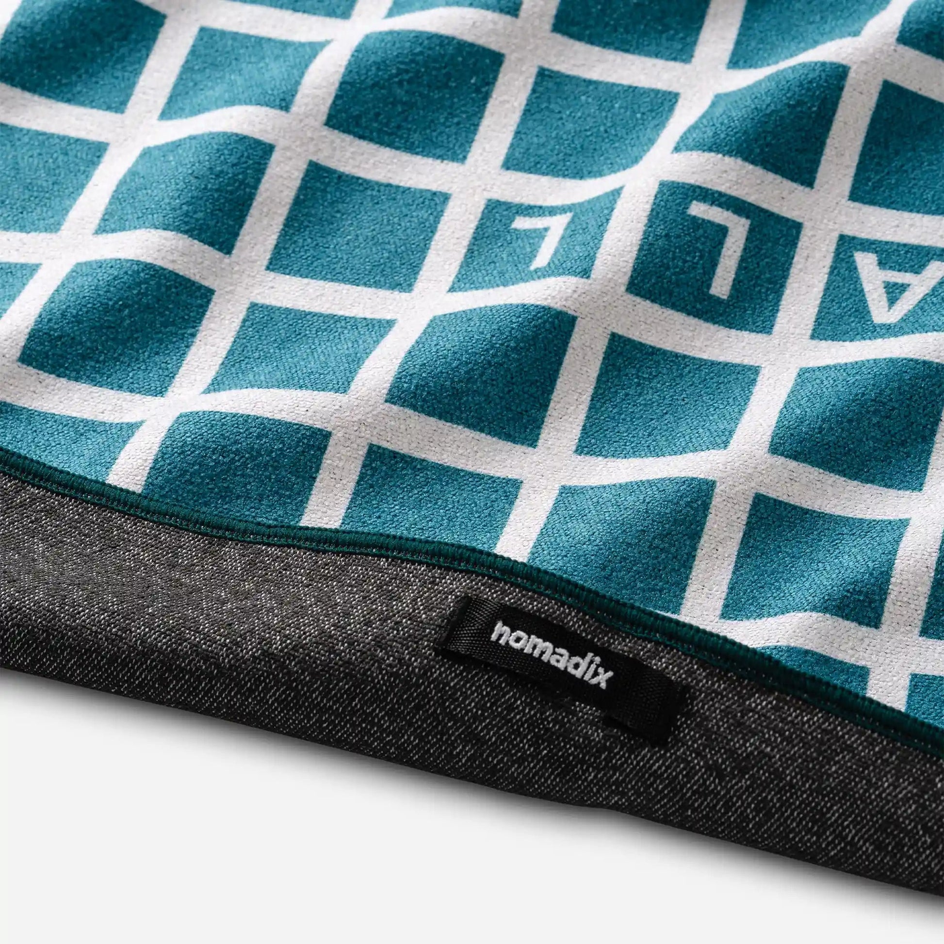 Pickleball Towel: Pickleball Net Teal Ocean Nomadix