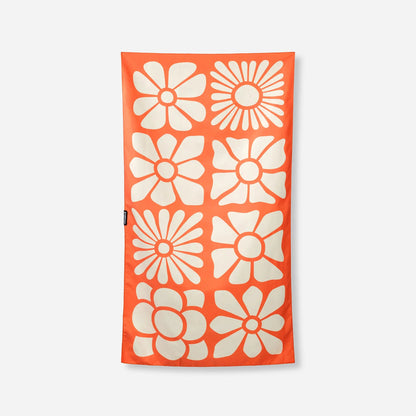 Ultralight Towel: Big Flowers Expedition Orange Nomadix