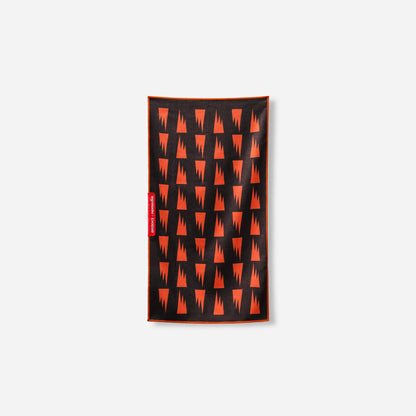 Fitness Towel: Summit Black (Nomadix x Brooks) Nomadix