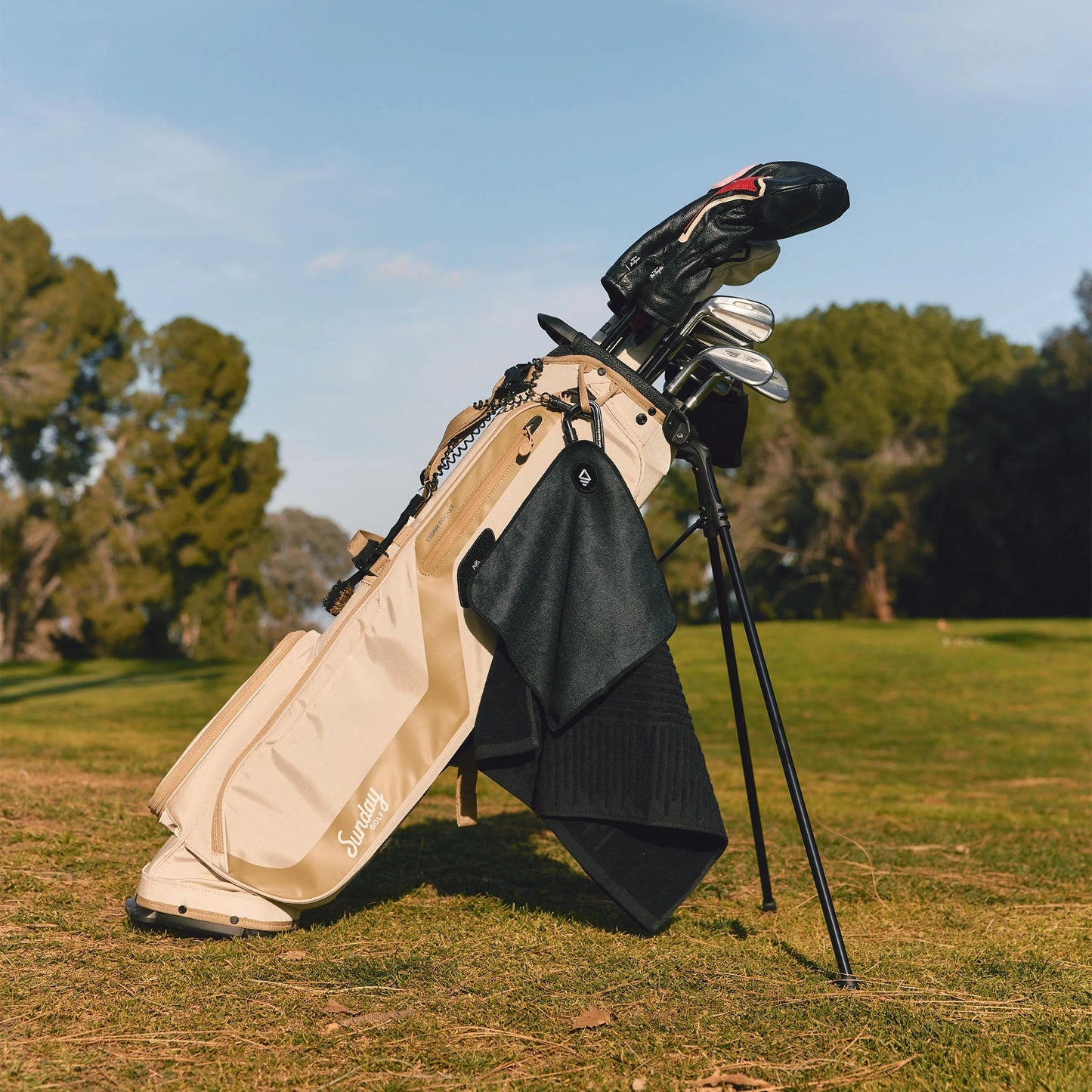 Golf Towel Set: Fairway Night Black Nomadix