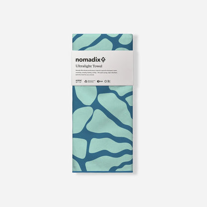 Ultralight Towel: Lazy Daisy Seafoam Green Nomadix