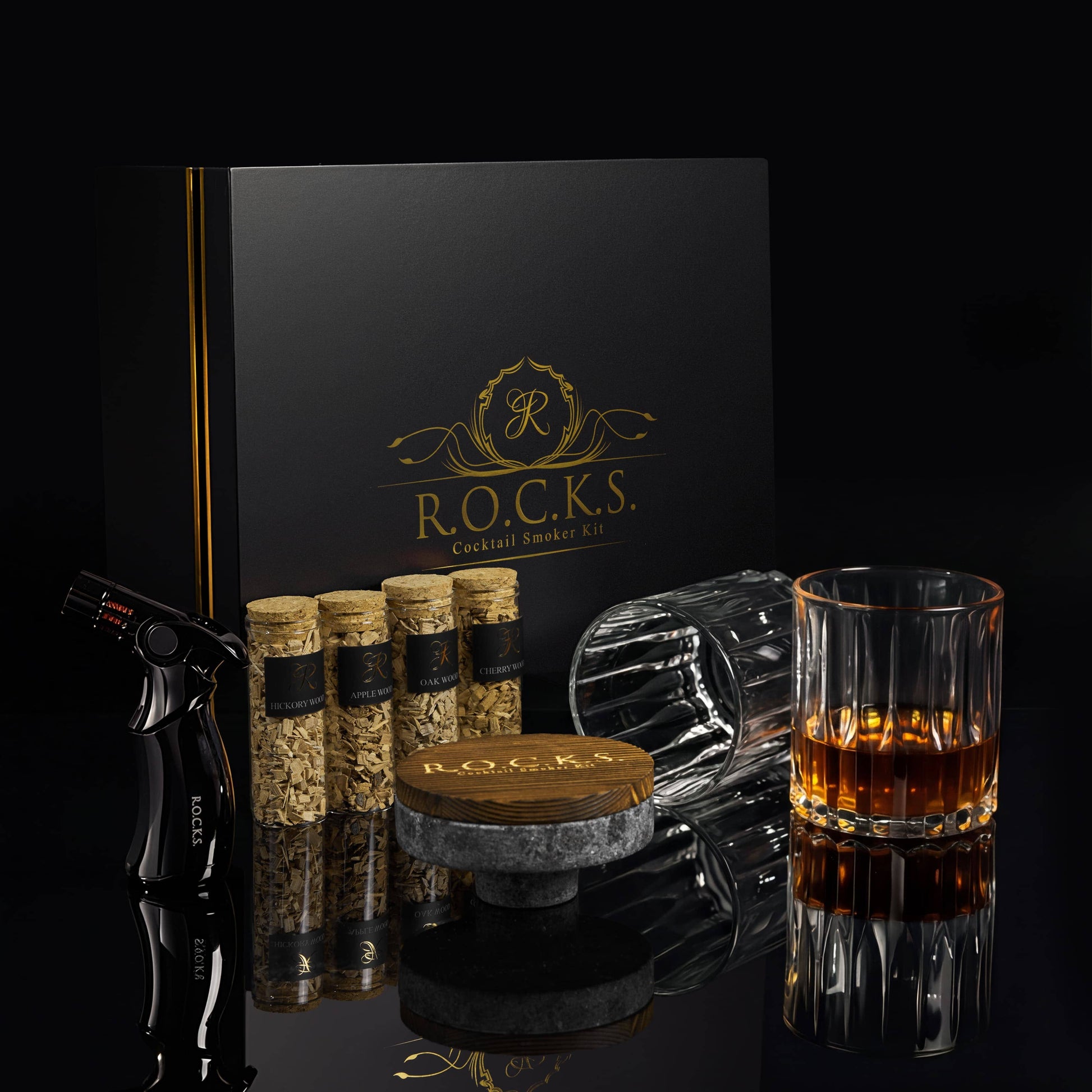 Whiskey smoker in use