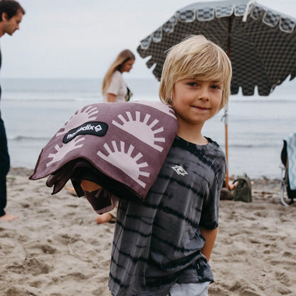 Ultralight Towel: Lazy Daisy Dusk Nomadix