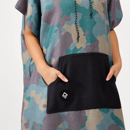 Changing Poncho: Camo Green Nomadix