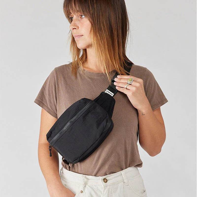 Fanny Pack: Check Coconut Nomadix