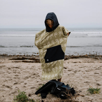 Kids Changing Poncho: Breezy Palms Olive Nomadix