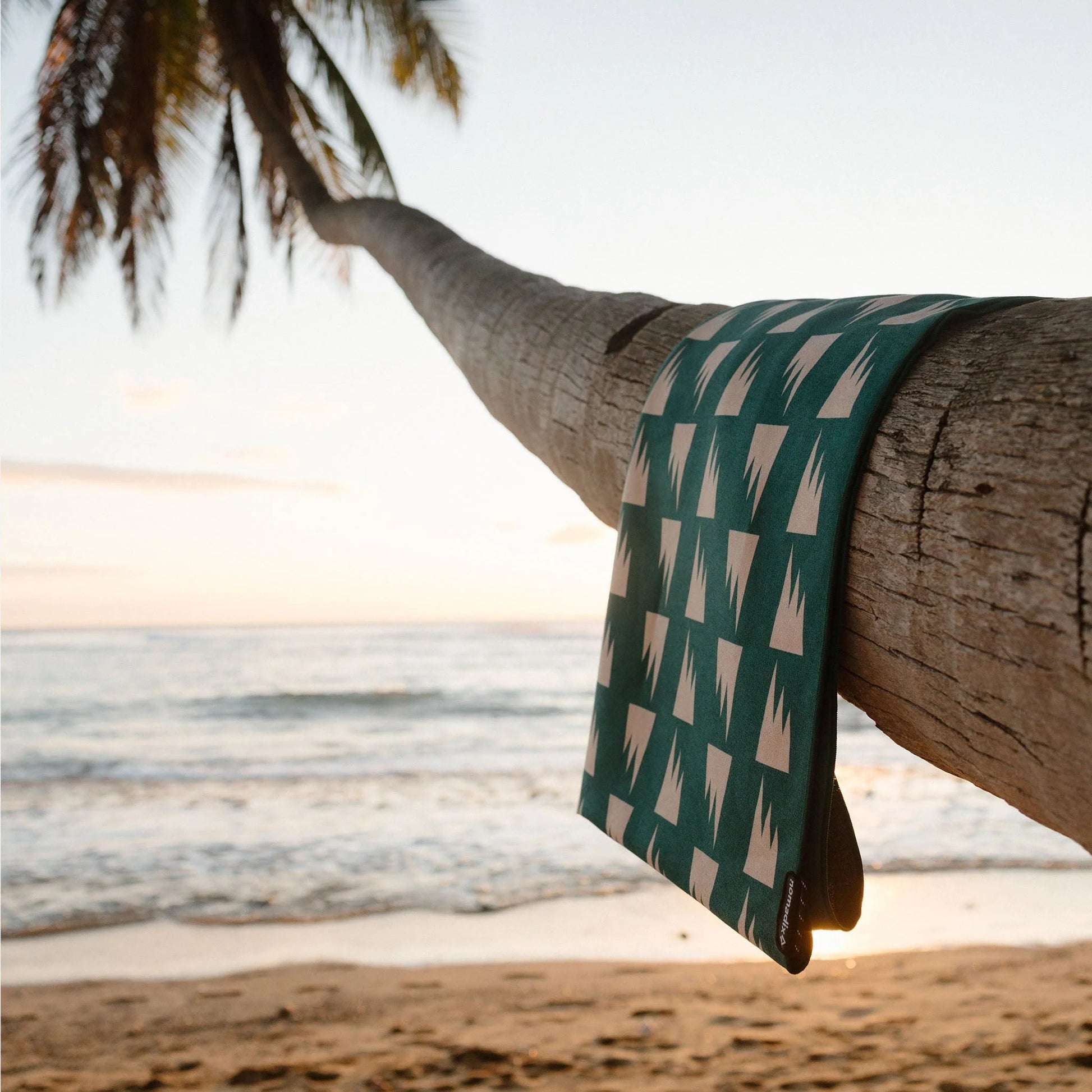 Original Towel: Summit Green Nomadix