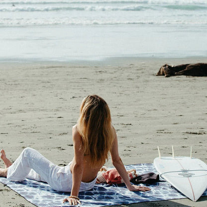 Poncho Towel: Agua Blue Nomadix