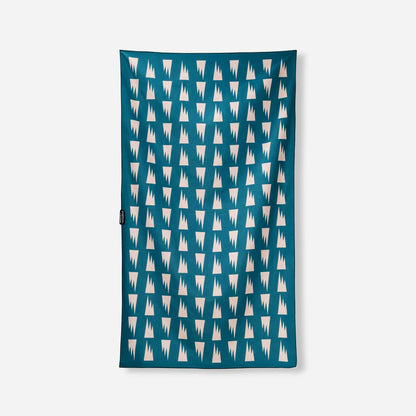 Ultralight Towel: Summit Green Nomadix
