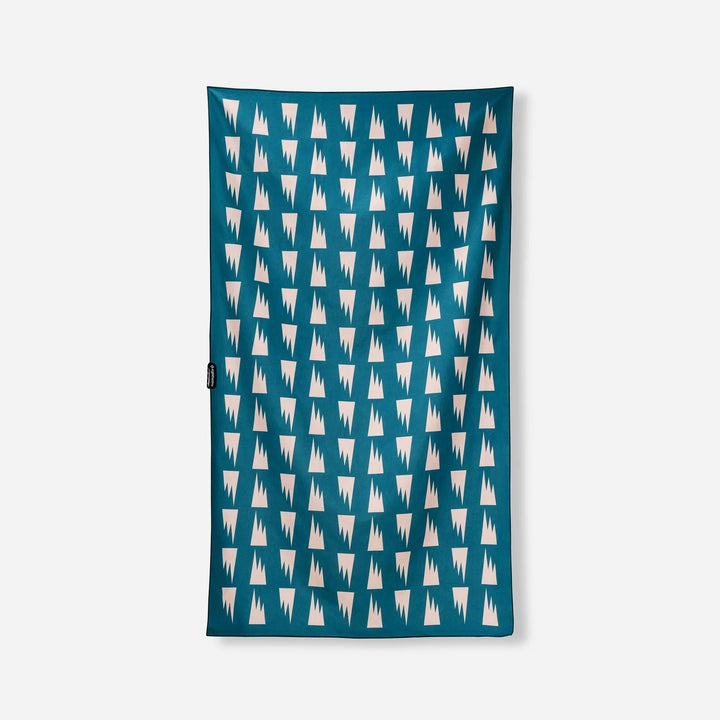 Ultralight Towel: Summit Green Nomadix